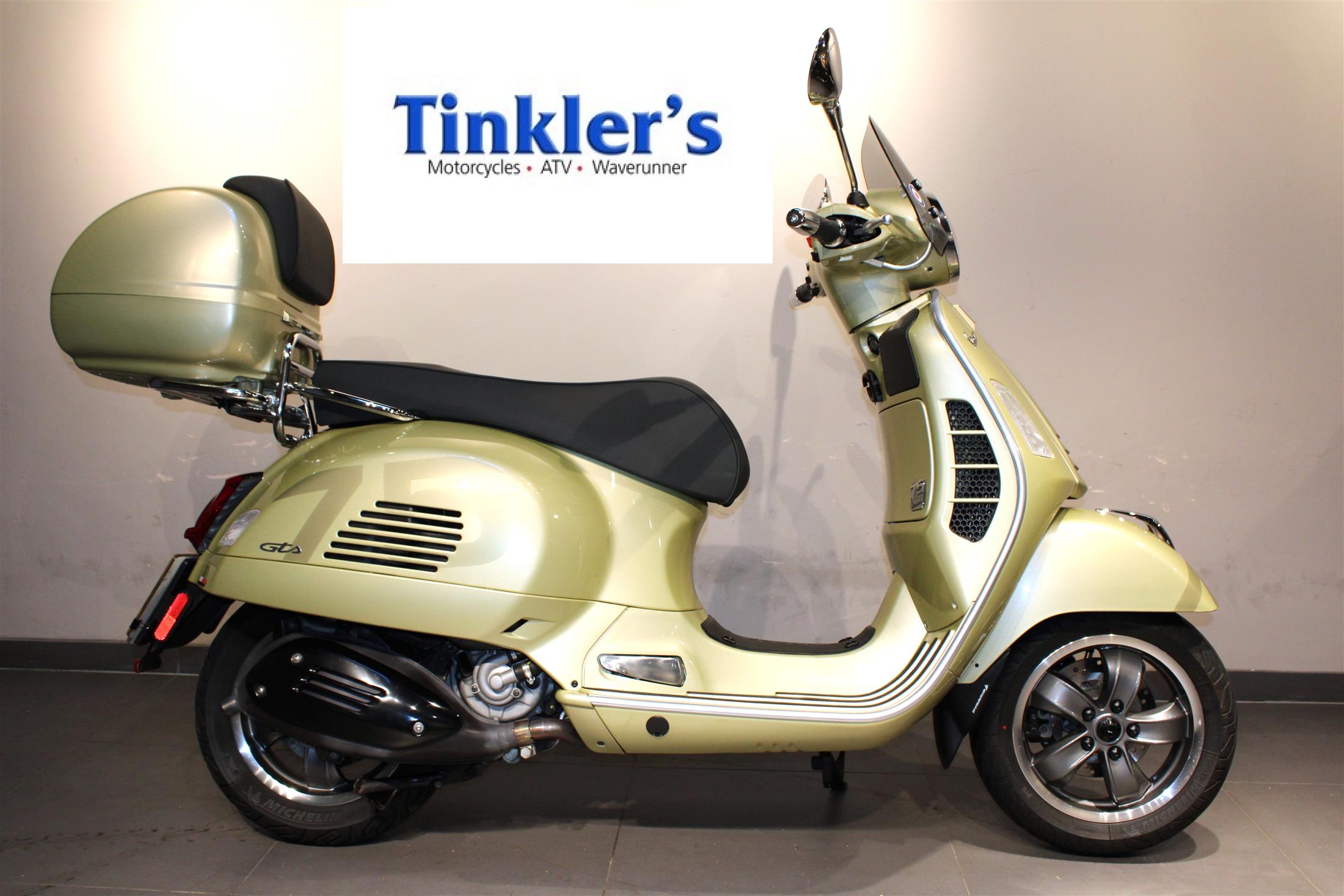 VESPA GTS300 75TH ANNIVERSARY SPECIAL EDITION VESPA GTS300 75TH ANNIVERSARY SPECIAL EDITION