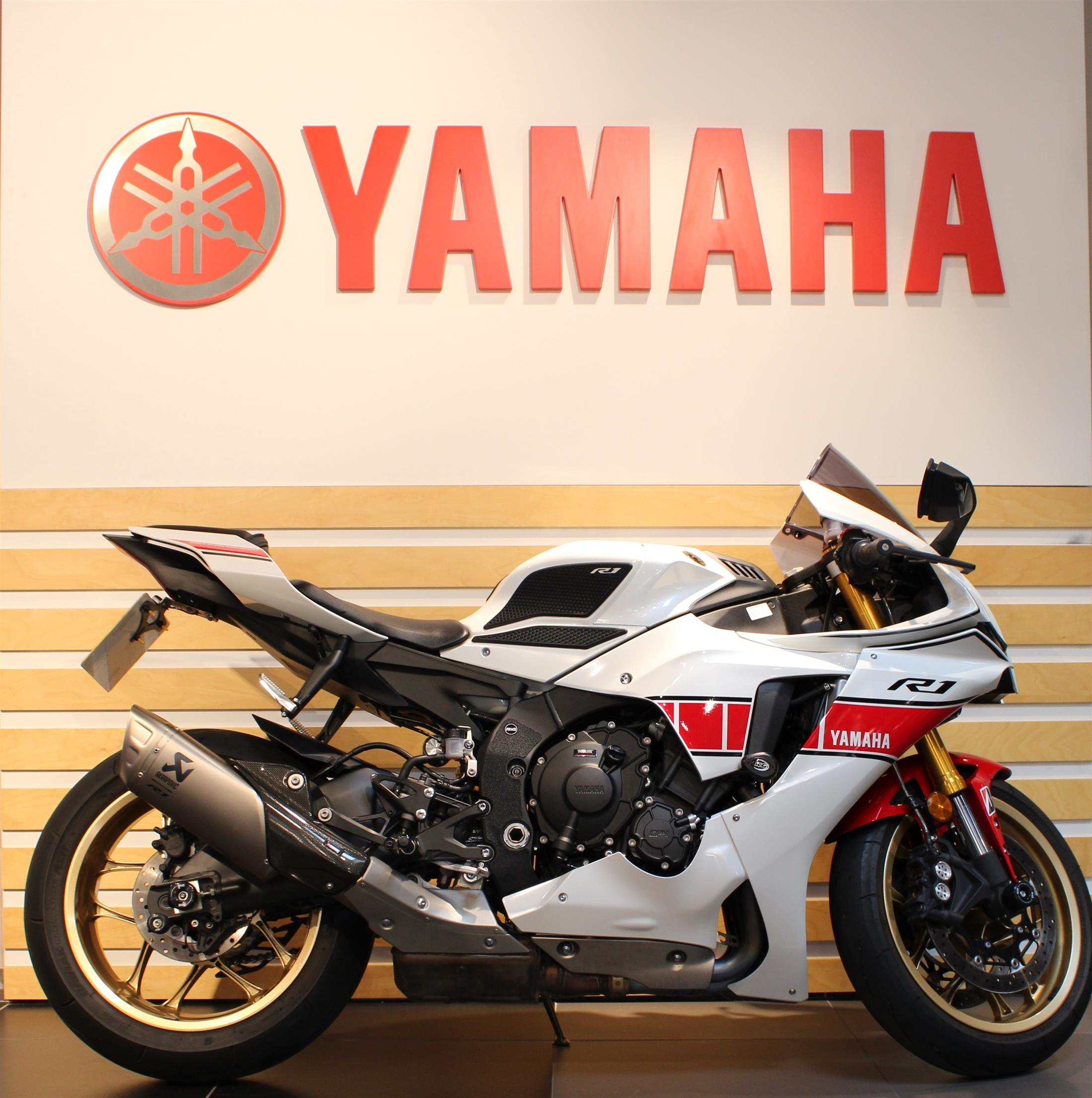 Yamaha YZF-R1 Yamaha YZF-R1