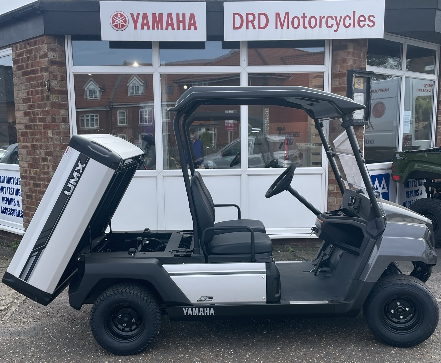 Yamaha UMX AC