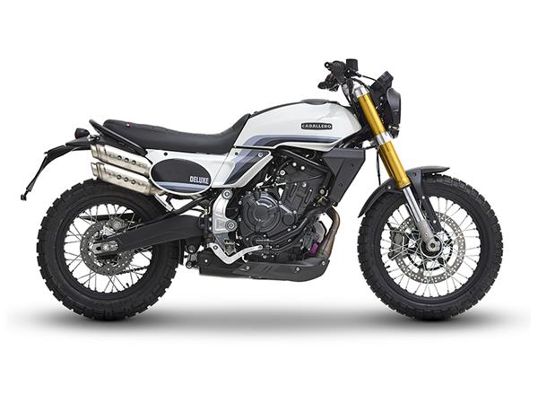 Deluxe 700