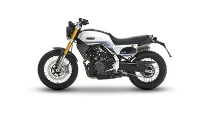 Deluxe 700
