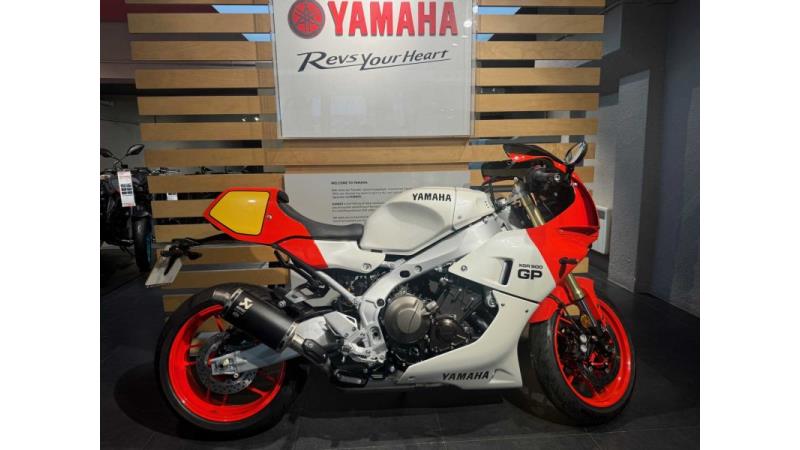 yamaha gp bike
