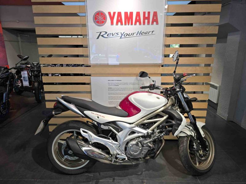 2009 Suzuki SFV 650 K9 White