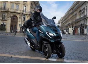 METROPOLIS - The 3 wheeler you can drive on a car licence