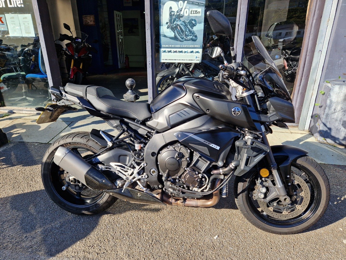 2018 YAMAHA MT-10