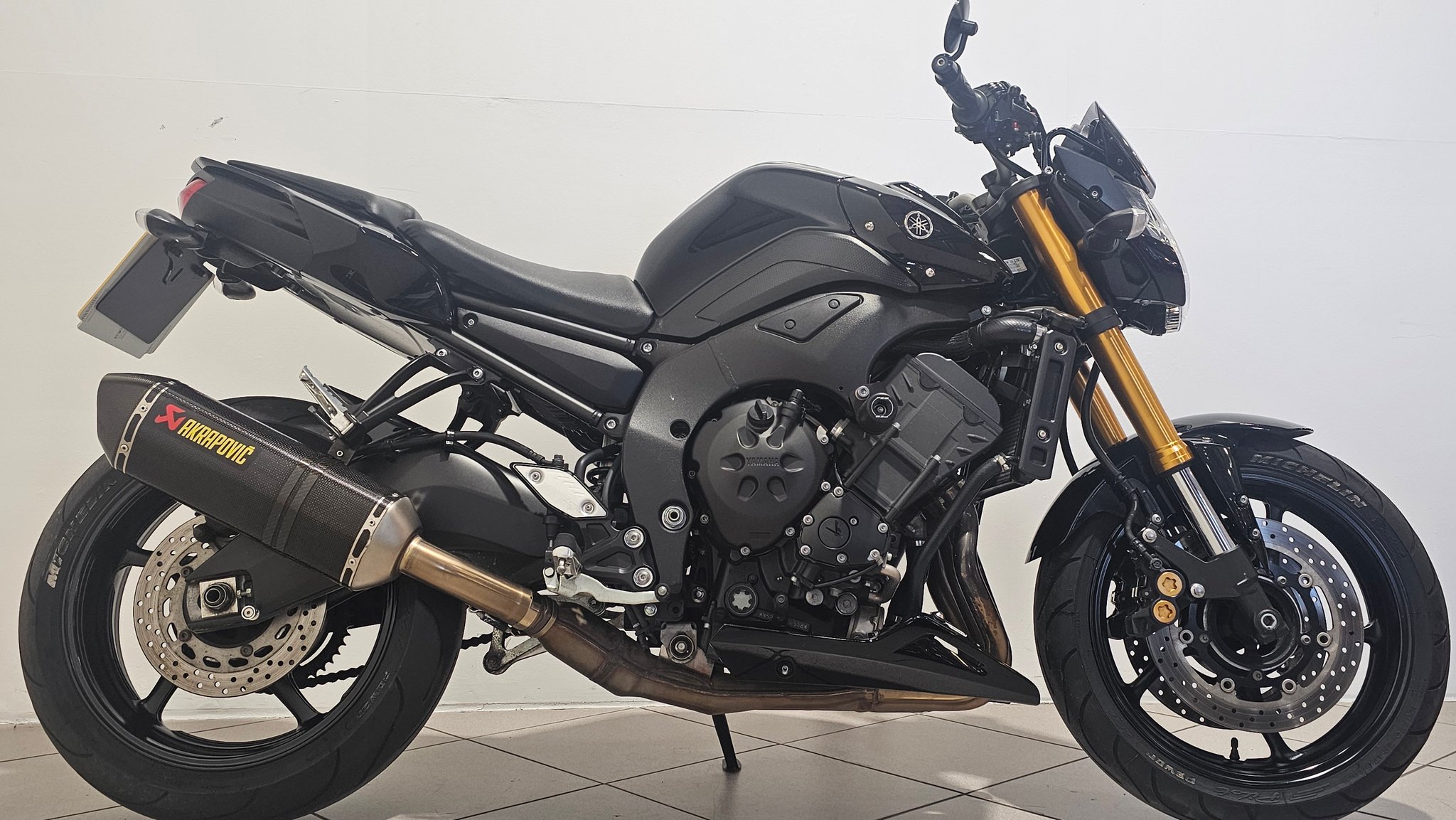 2011 YAMAHA FZ8