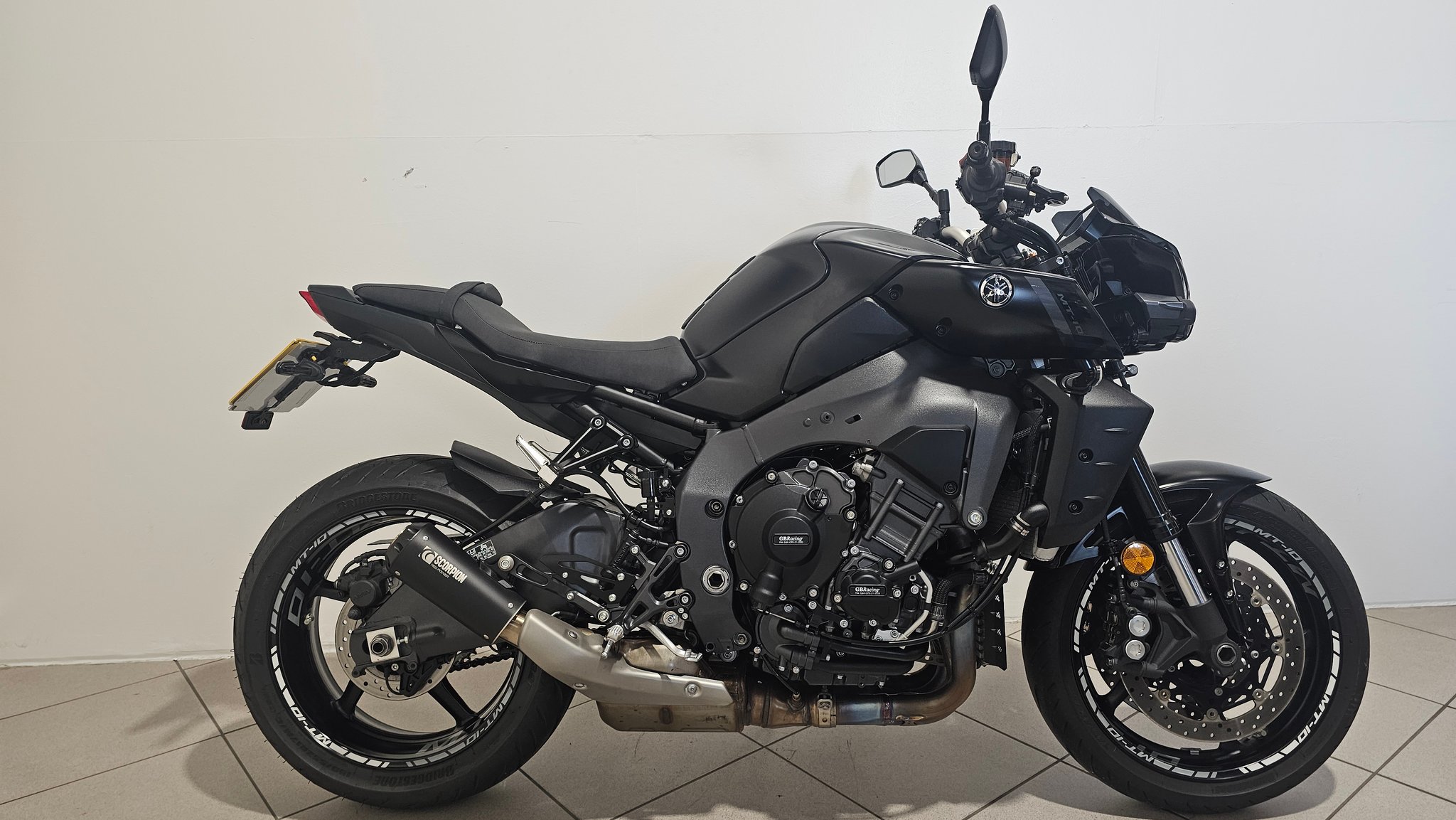 2024 YAMAHA MT-10