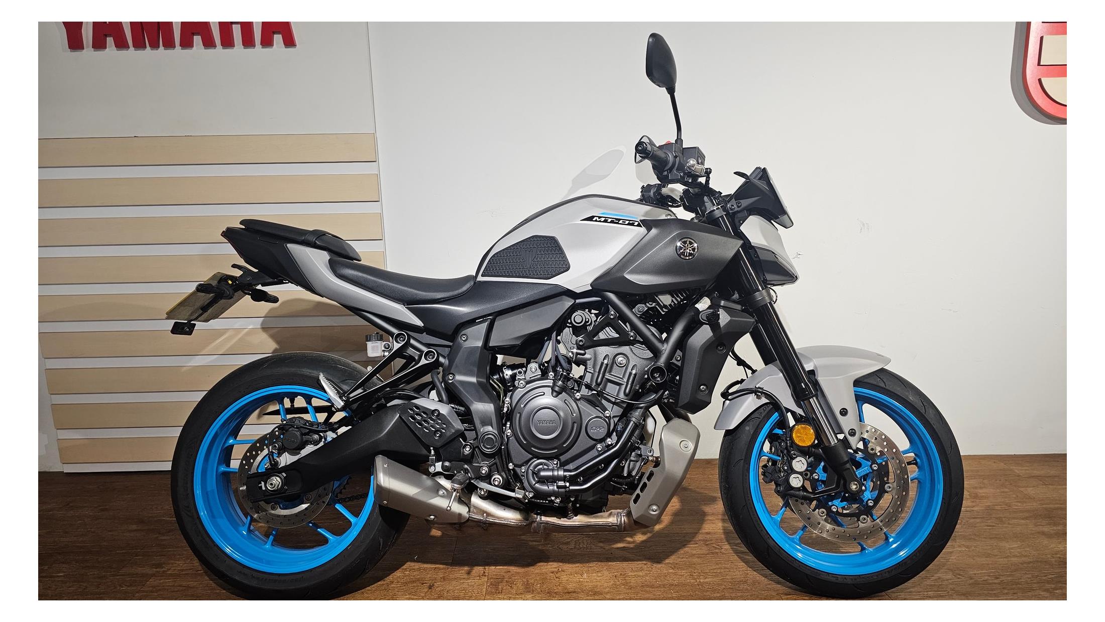 2025 YAMAHA MT-07