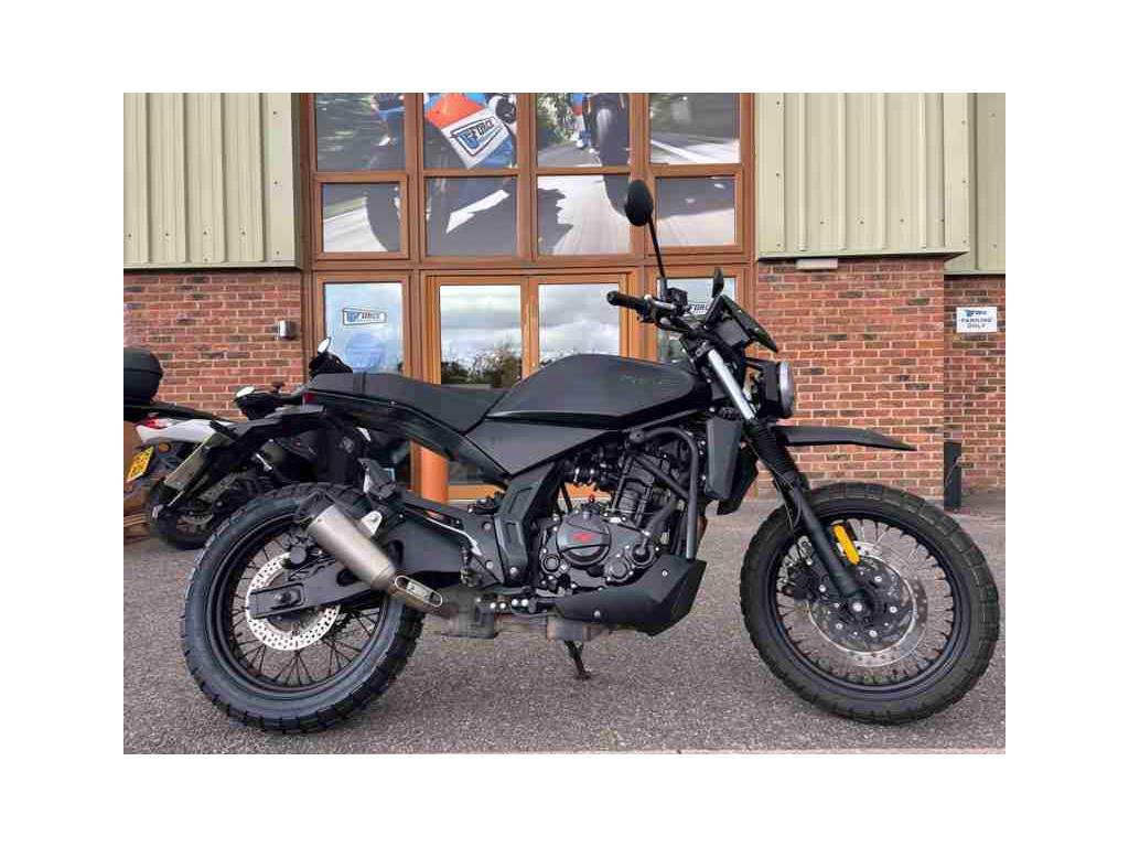 2024 Lexmoto Scrambler 125 Black