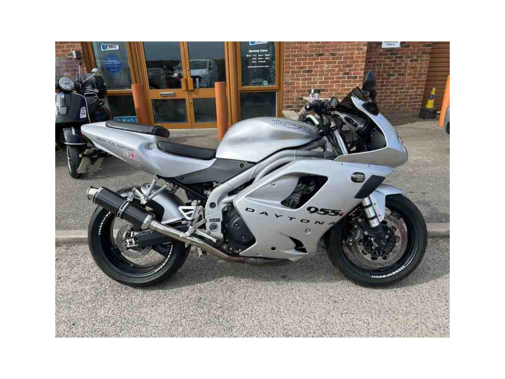 2003 Triumph Daytona 955I Silver