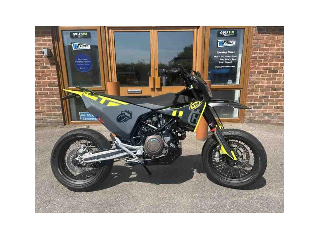 2023 Husqvarna 701 Supermoto 2023 Black