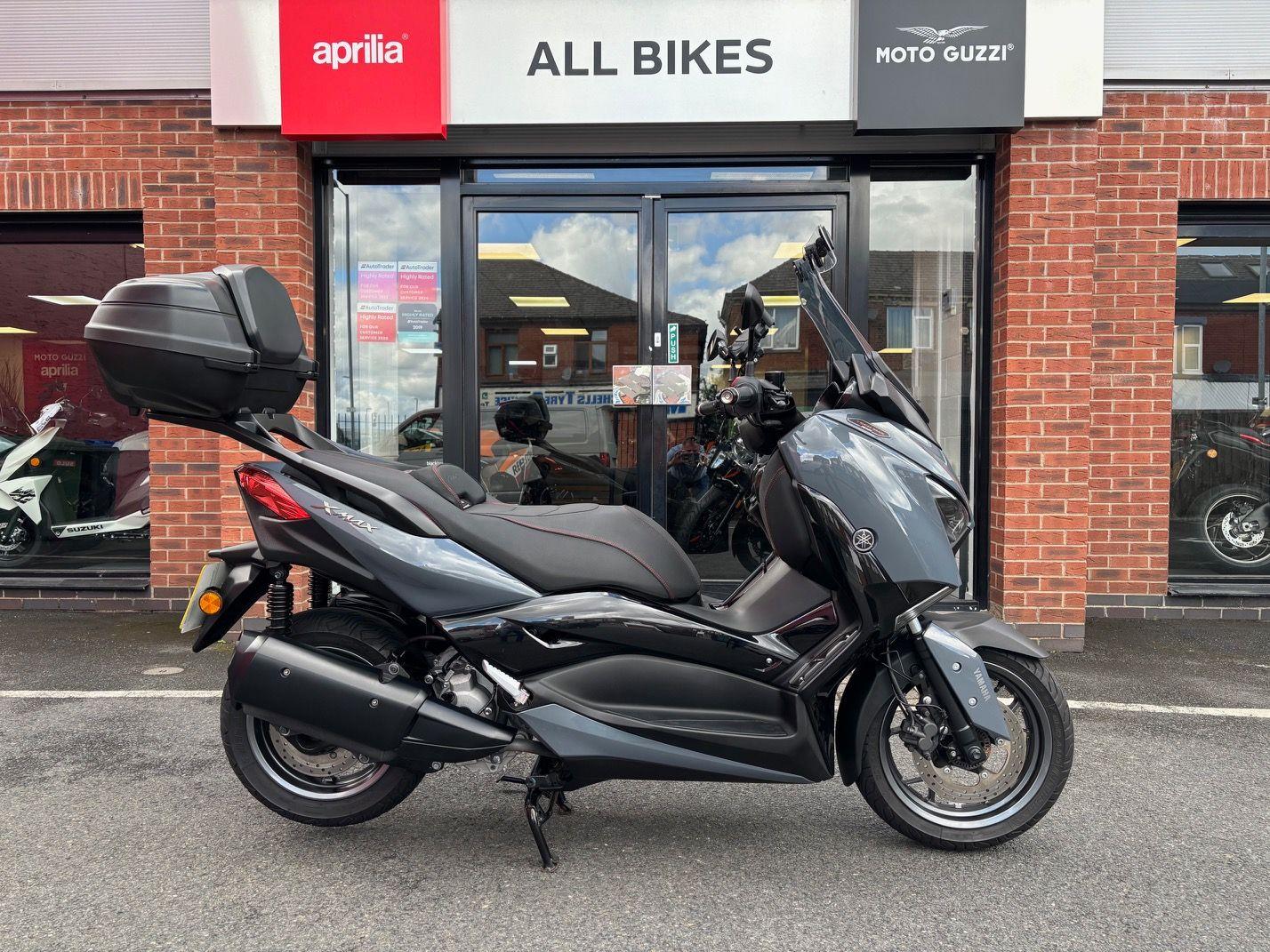 2023 Yamaha XMAX 300