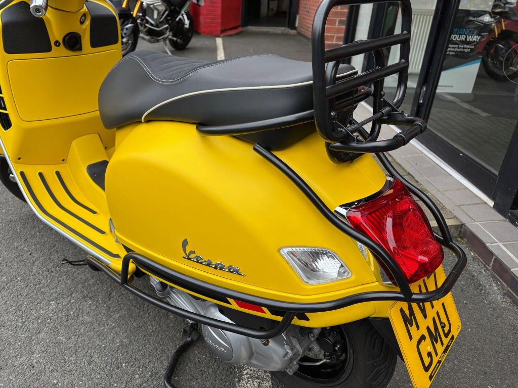300 Hpe Vespa Gts 300 Touring 2017 Vespa GTS 300 (2017 18), Prezzo