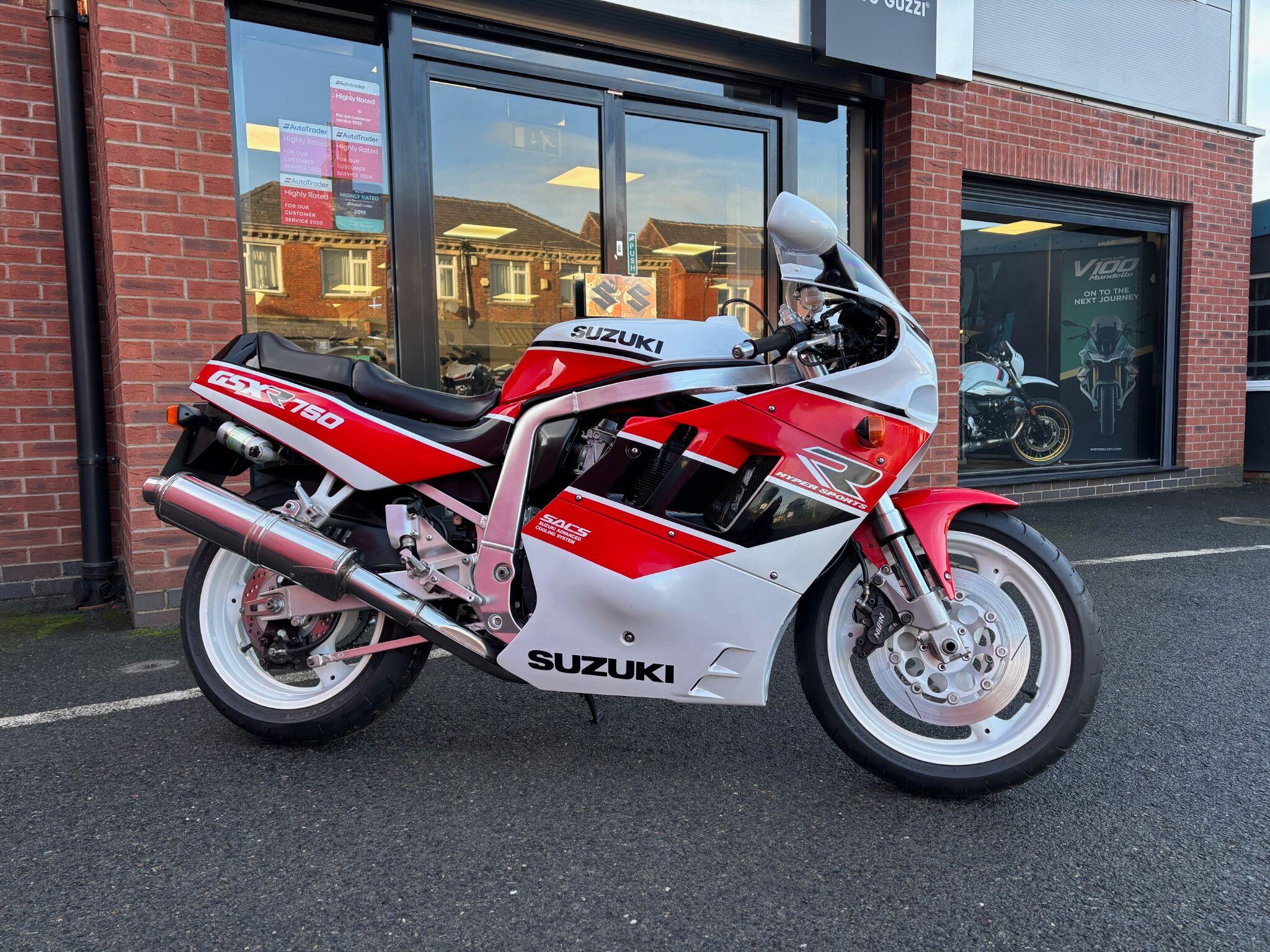 1990 Suzuki GSX-R750