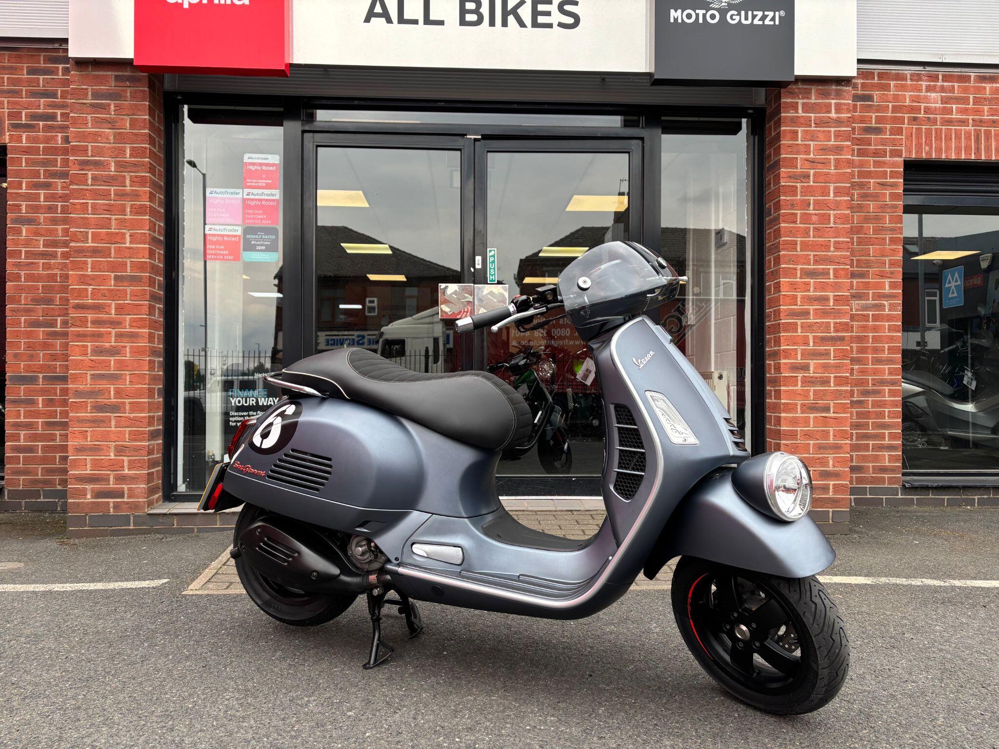 2021 Piaggio Vespa GTV 300