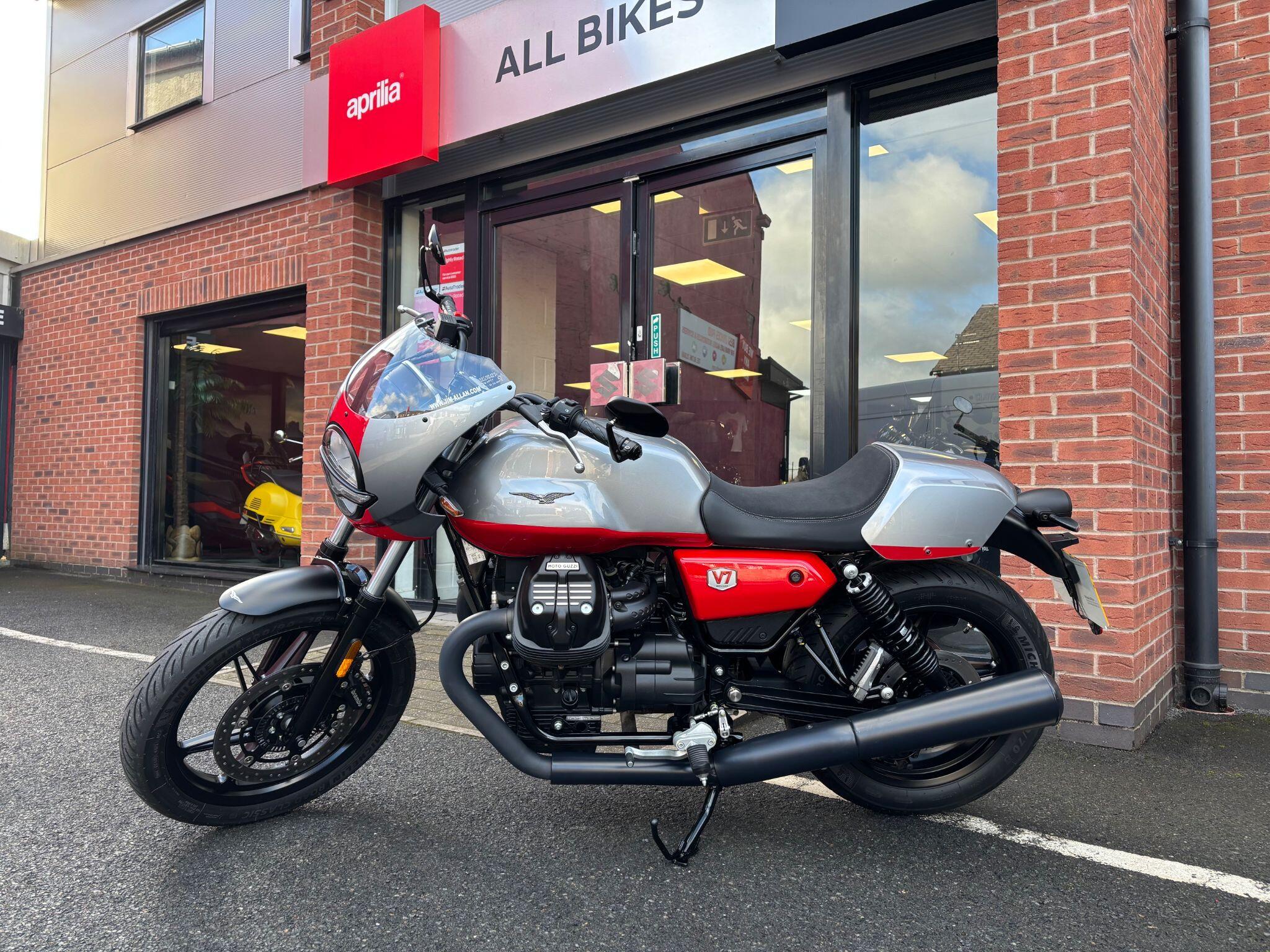 2024 Moto Guzzi V7 2024 Moto Guzzi V7