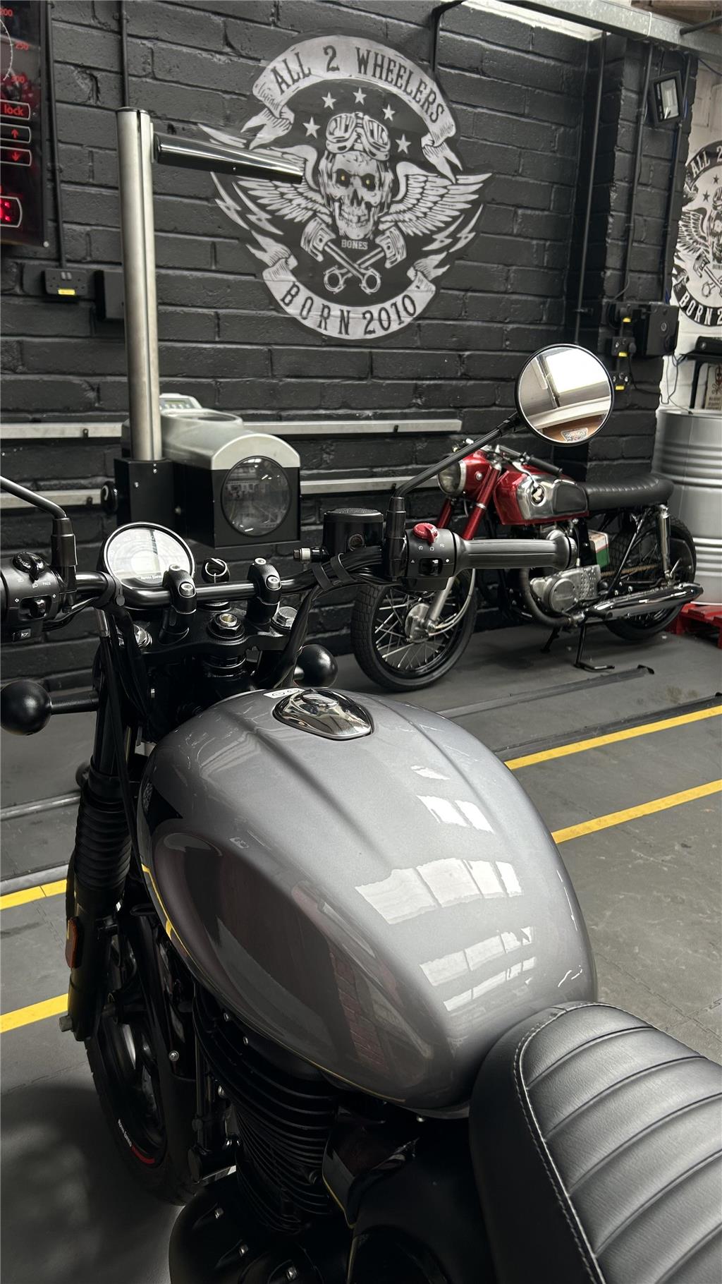 Royal Enfield Hunter 350 