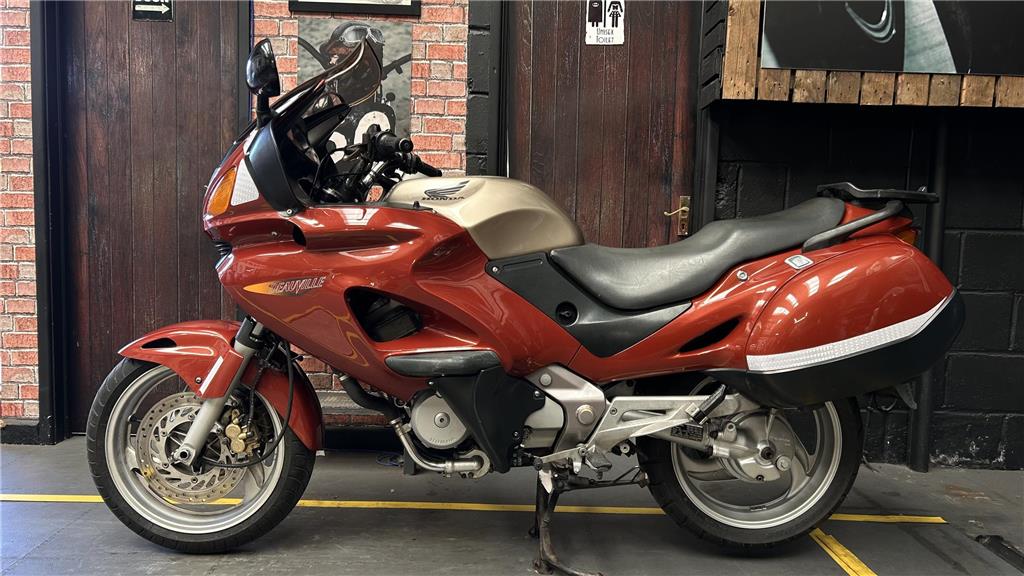 Honda Deauville NT 650 VW  
