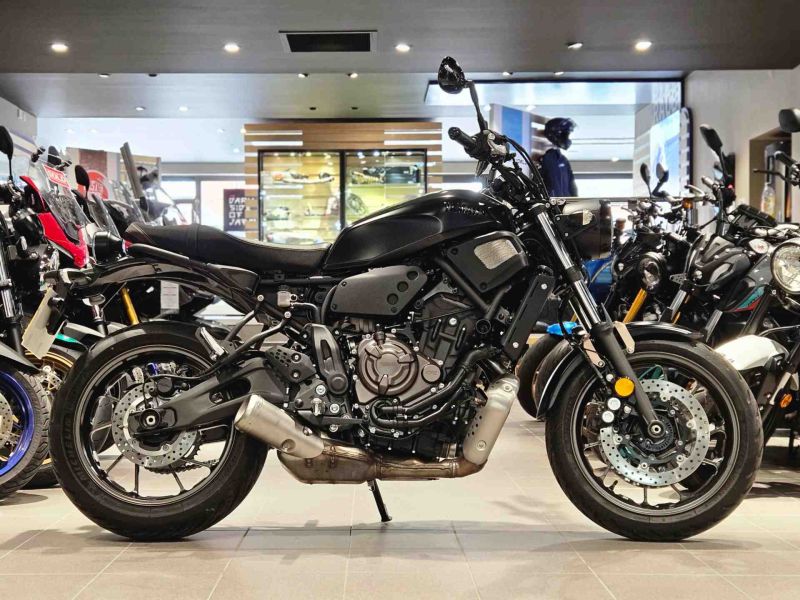 2022 Yamaha XSR 700 ABS Black
