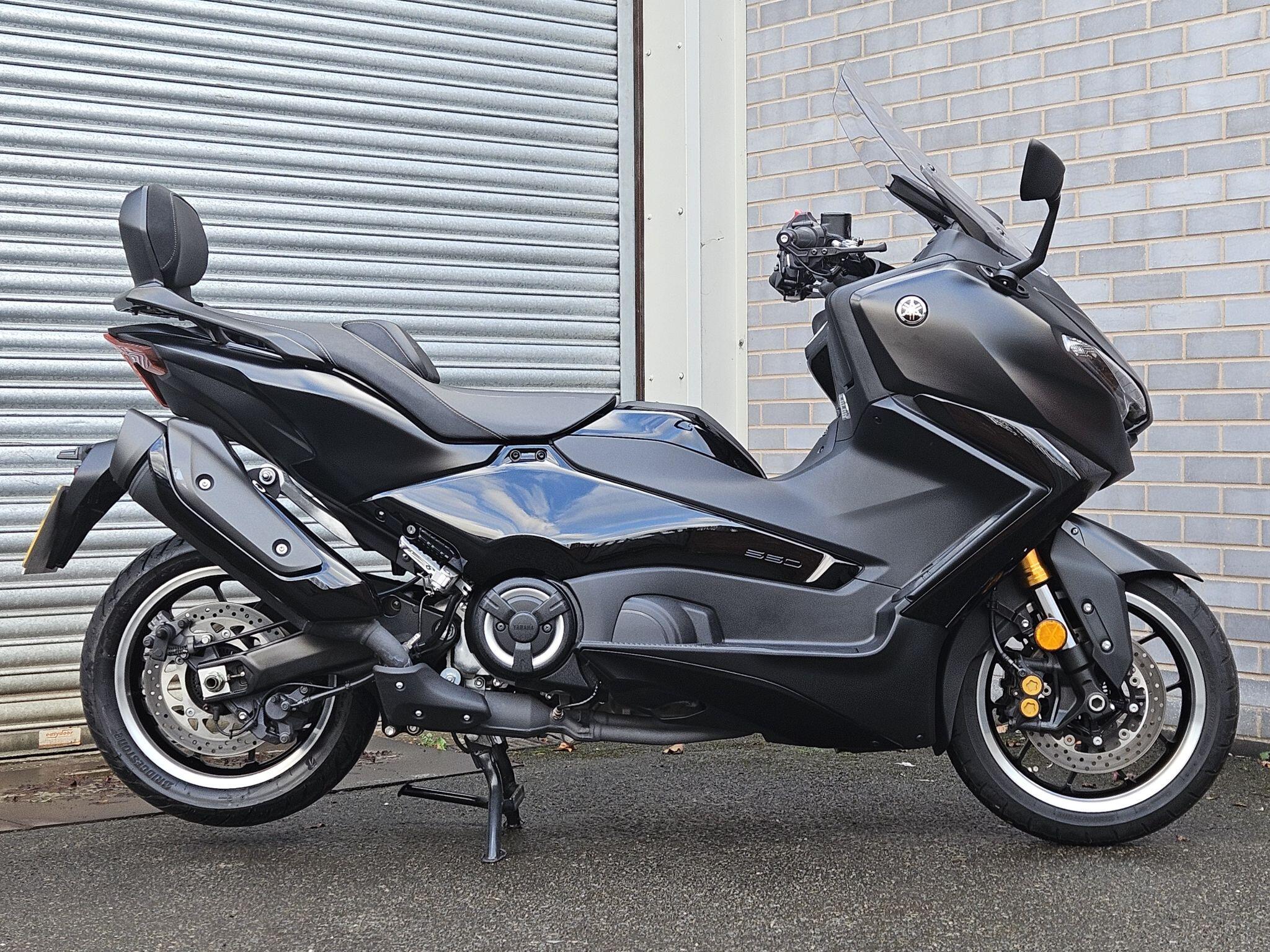 2025 Yamaha TMAX 560