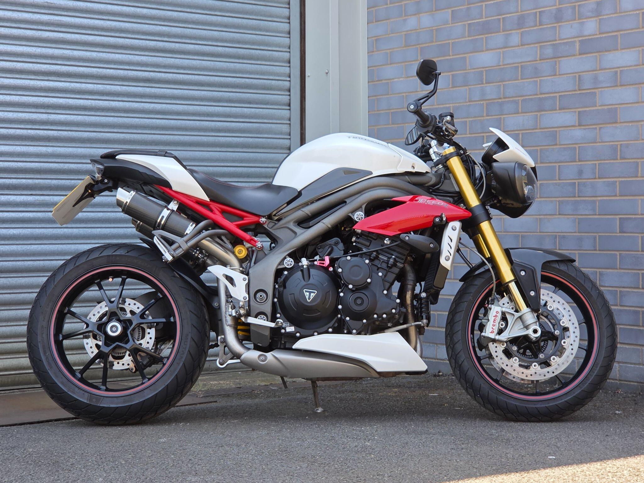 2017 Triumph Speed Triple 1050 2017 Triumph Speed Triple 1050
