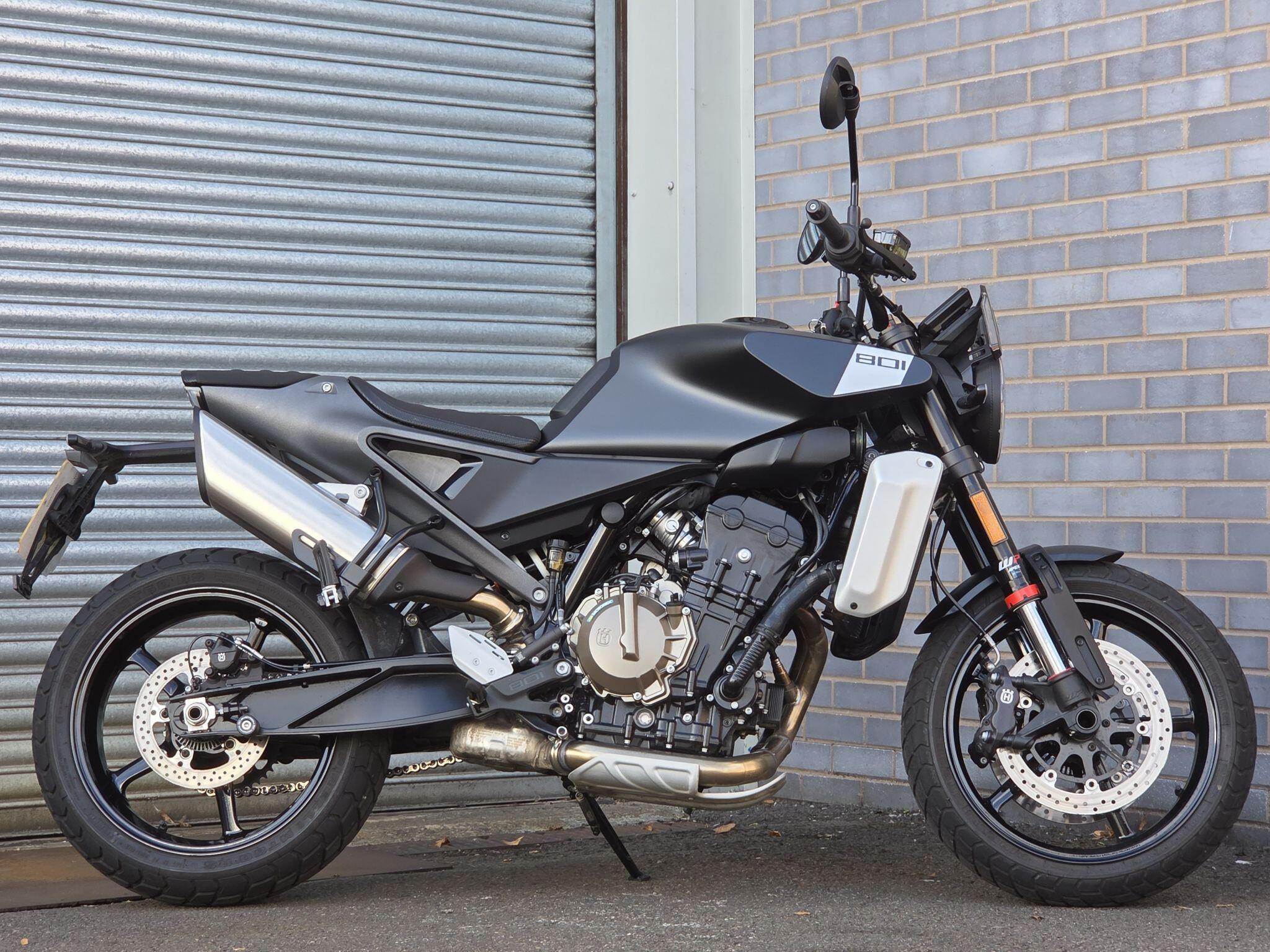 2026 Husqvarna Svartpilen 801