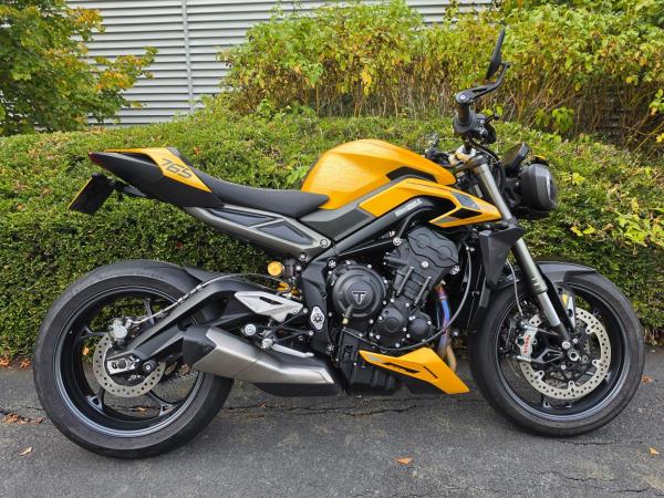 2024 Triumph Street Triple 765