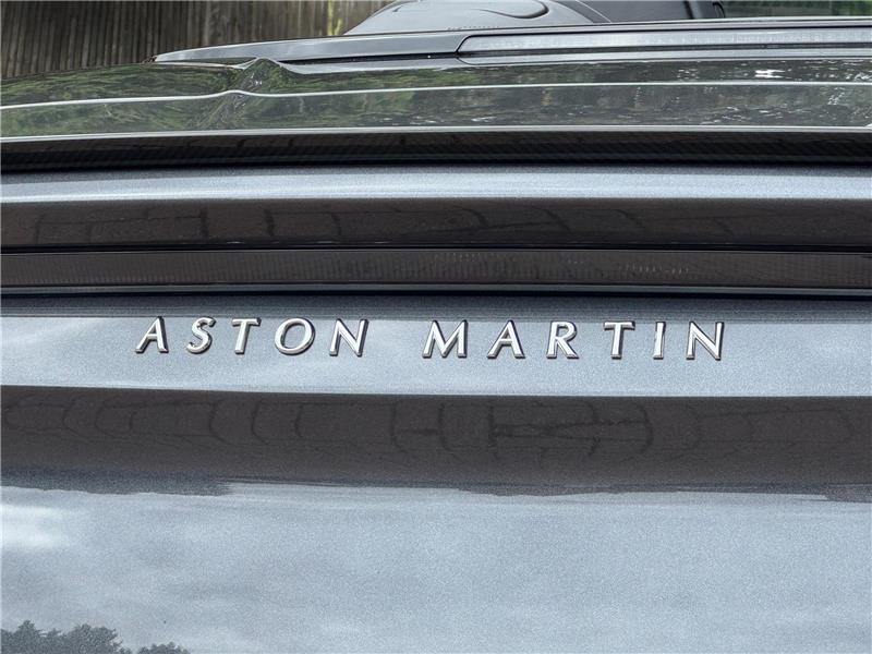 2020 Aston Martin DBS Superleggera Volante