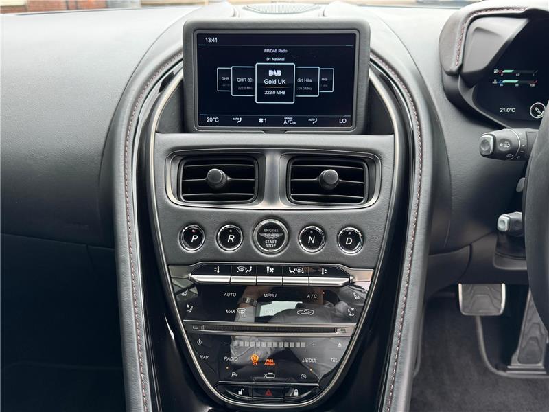 2020 Aston Martin DBS Superleggera Volante