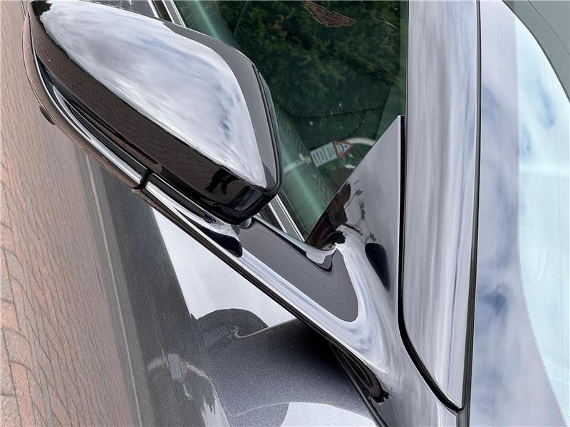 2020 Aston Martin DBS Superleggera Volante