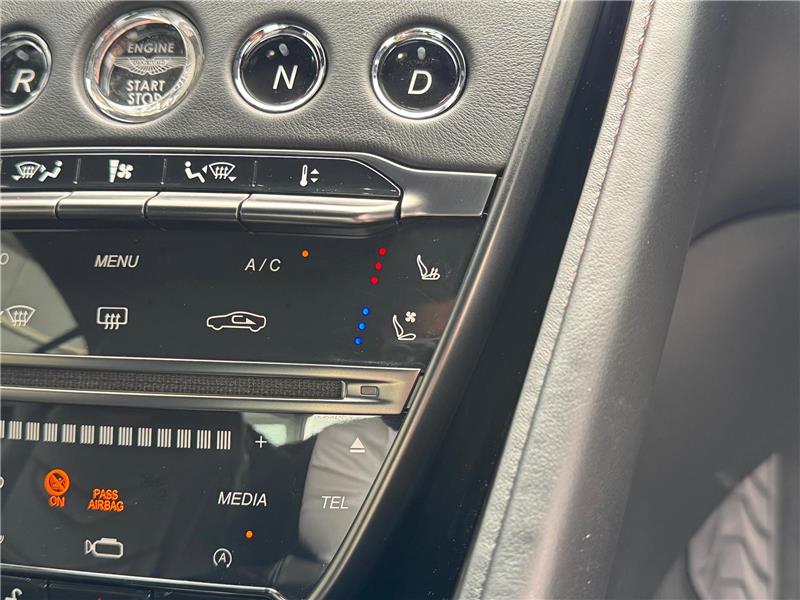 2020 Aston Martin DBS Superleggera Volante