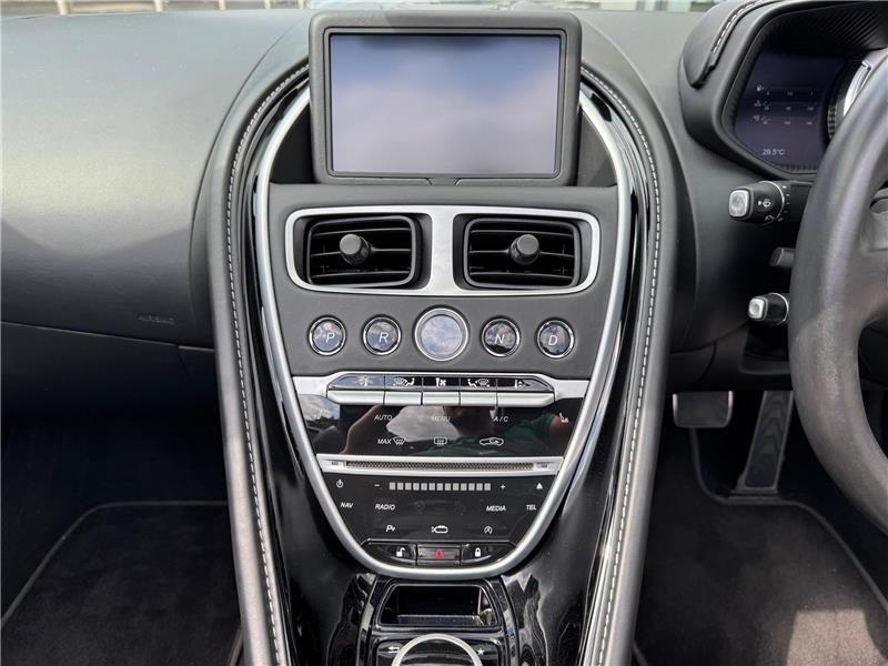 2018 Aston Martin DB11 V8 VOLANTE