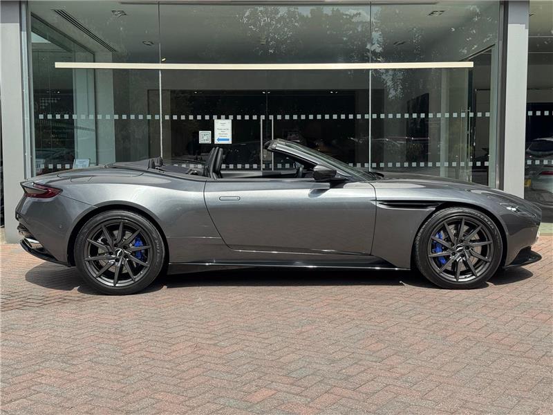 2018 Aston Martin DB11 V8 VOLANTE