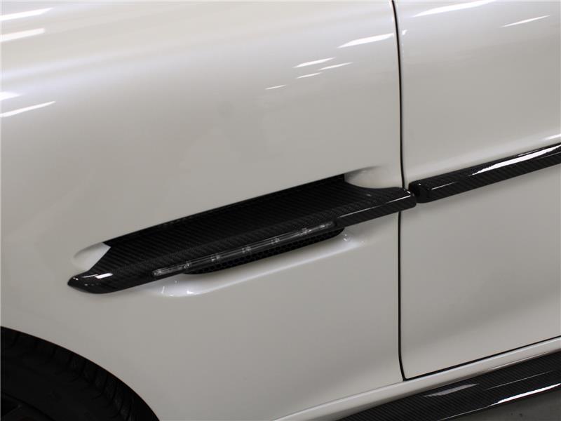 2018 Aston Martin Vanquish S Volante V12