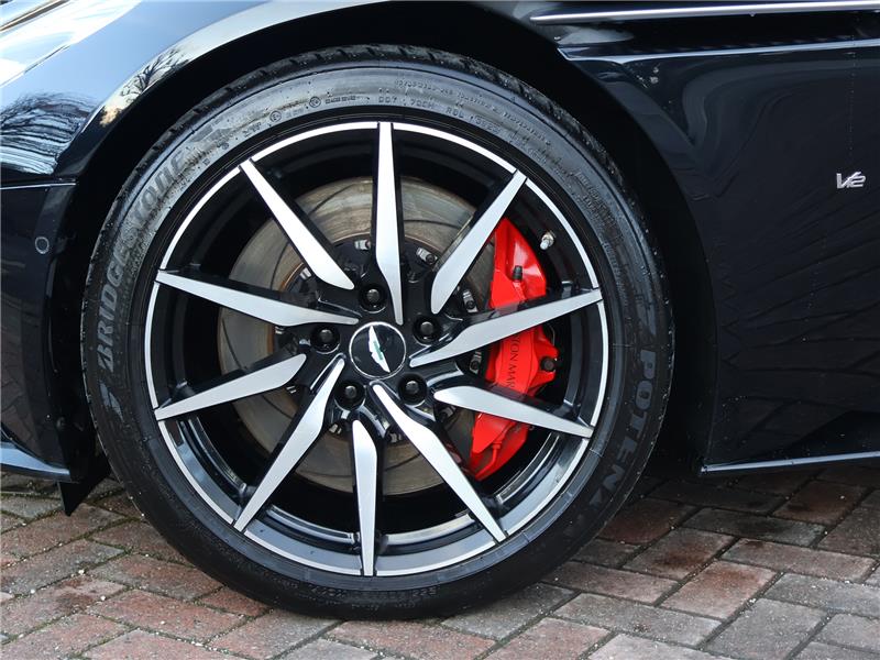 2017 Aston Martin DB11 V12 LAUNCH EDITION