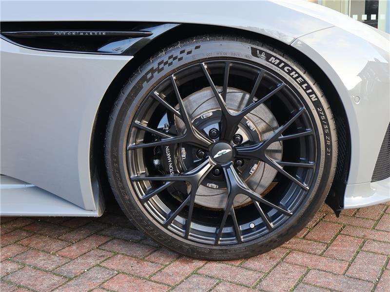 2024 Aston Martin DB12