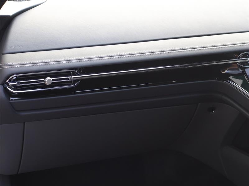 2024 Aston Martin DB12