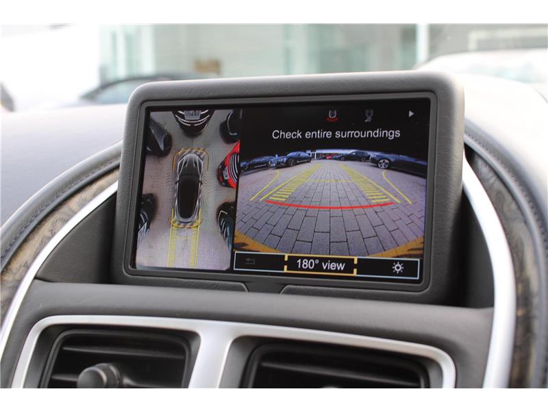 2022 Aston Martin DBS Superleggera Volante