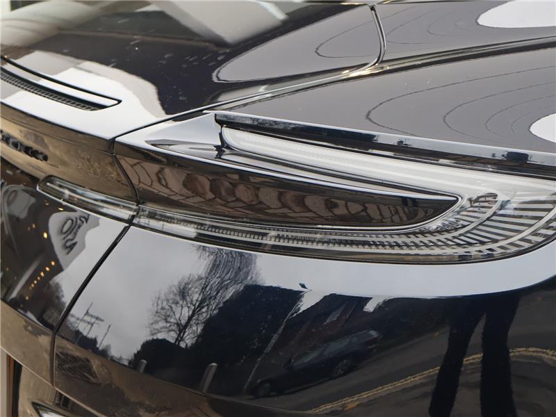 2025 Aston Martin DB12 V8 Coupe