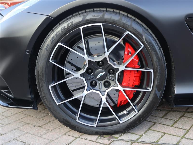 2025 Aston Martin Vanquish  