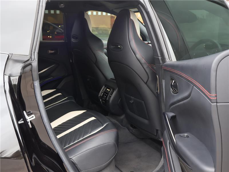 2023 Aston Martin DBX 707