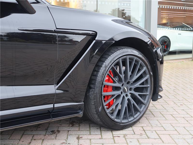 2023 Aston Martin DBX 707
