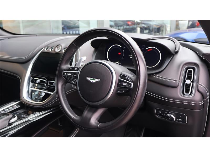 2022 Aston Martin DBX 4.0 V8
