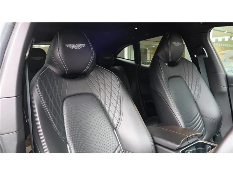 2022 Aston Martin DBX 4.0 V8