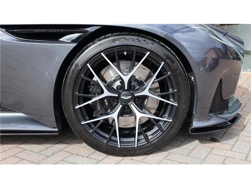 2024 Aston Martin DB12 Volante