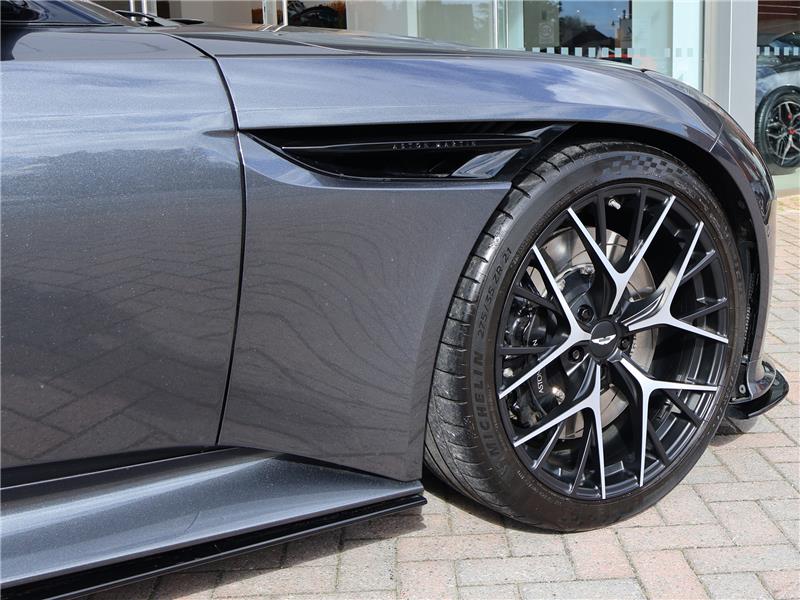 2024 Aston Martin DB12 Volante