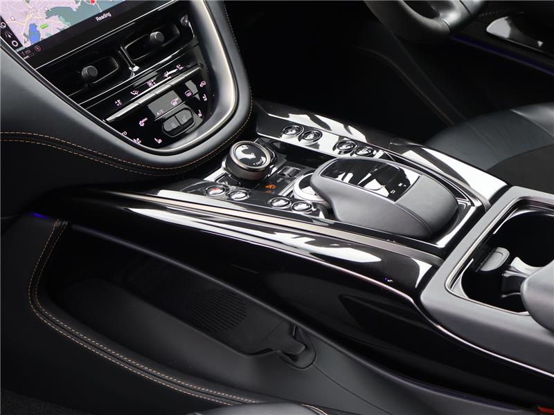 2024 Aston Martin DBX DBX707