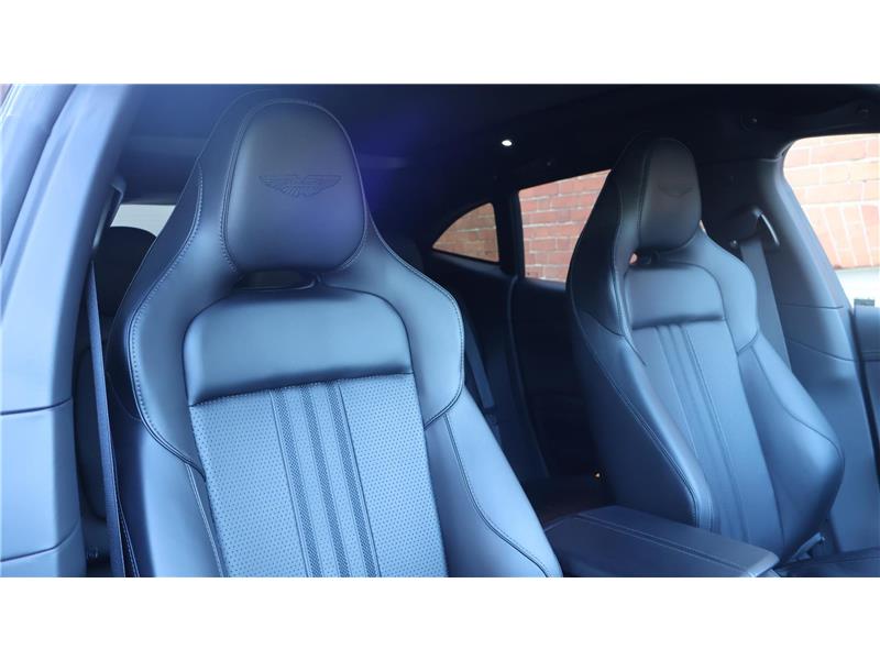 2025 Aston Martin DBX  