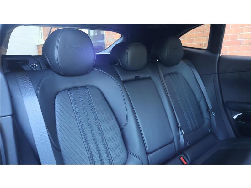 2025 Aston Martin DBX  