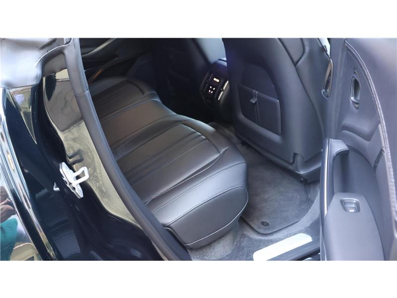 2025 Aston Martin DBX  